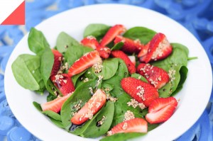 DELICIOUS STRAWBERRY SALAD